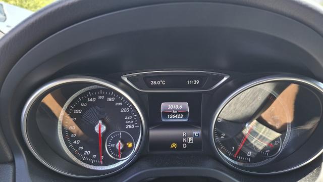 Mercedes-Benz CLA Shooting Brake Urban 200 BusinessP Kam KeyL 