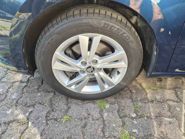 Skoda Fabia Style 1.0 TSI 95 DSG LED Kam SHZ SunSet 