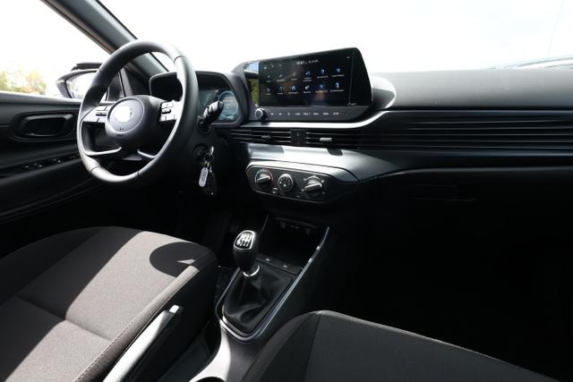 i20 Blackline Blackl Nav CarPlay 16Z StyleP Temp Kam DigiC 