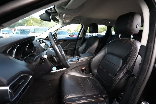 Jaguar F-Pace Prestige 20d Leder LED Nav SHZ PDC LM19Z 