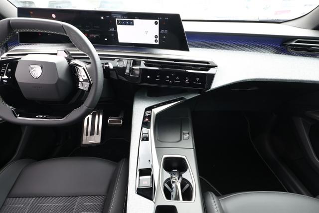 Peugeot 5008 GT Hybrid ACC 2xPDC Nav Kam SHZ LED CarP 