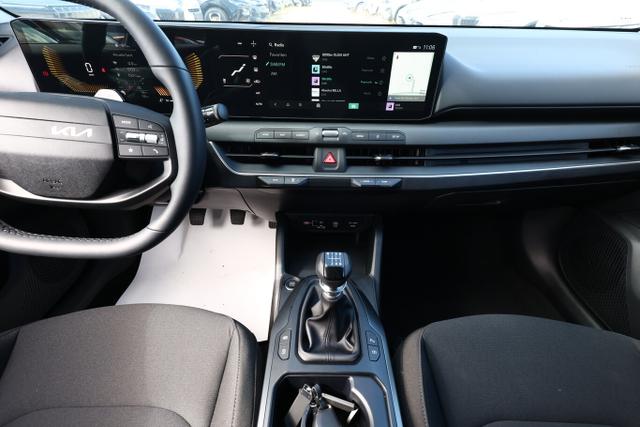 Kia K4 MT SHZ ACC Nav LED Kam Keyl 2xPDC LM16 CarPl 