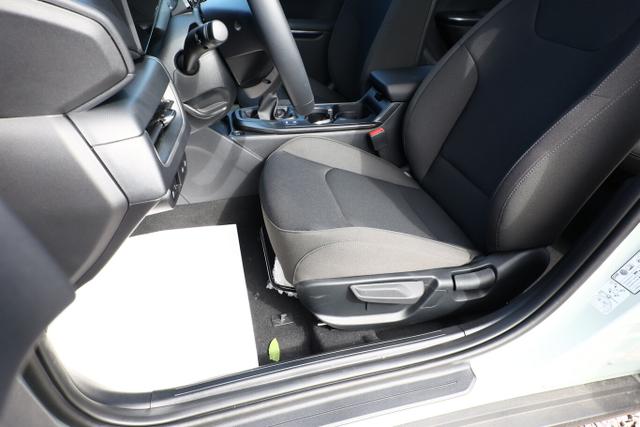 Kia K4 MT SHZ ACC Nav LED Kam Keyl 2xPDC LM16 CarPl 