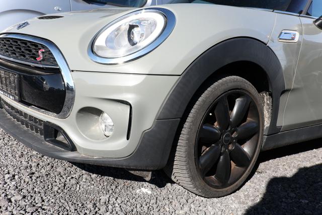 Mini Cooper S Clubman 192 ALL4 Pano Nav LED 18Z PDC 