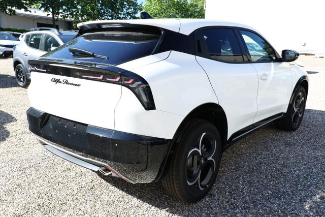 Alfa Romeo Junior SPORT SPECIALE Ibrida Q4 TechP 18"LM Navi 