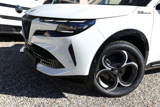 Alfa Romeo Junior SPORT SPECIALE Ibrida Q4 TechP 18"LM Navi 