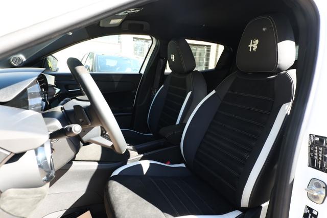 Alfa Romeo Junior SPORT SPECIALE Ibrida Q4 TechP 18"LM Navi 