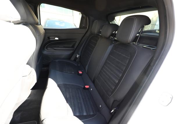 Alfa Romeo Junior SPORT SPECIALE Ibrida Q4 TechP 18"LM Navi 