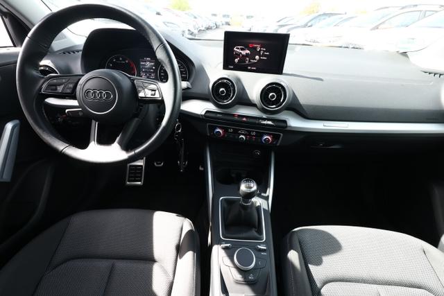 Audi Q2 sport 1.0 30 TFSI 116 Pano LED AHK PDC Kam 