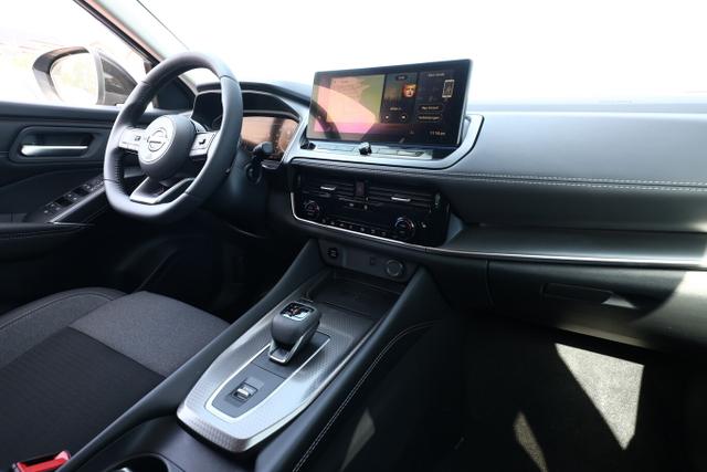 Qashqai AT N-Connecta Nav SHZ PrivG LED ACC LHZ 