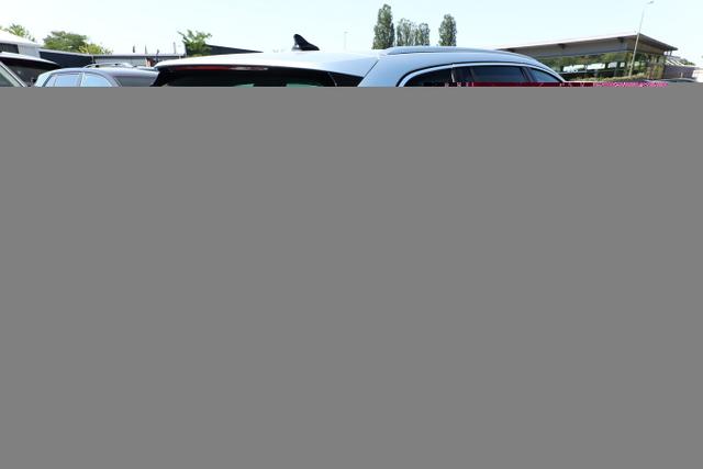Skoda Octavia Combi Selection DSG Selec Matrix HUD Nav ACC Kessy 