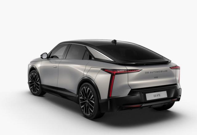 DS Automobiles N&deg;8 &Eacute;toile Nappa Matrix 20Z Nav eHK HUD Massage 
