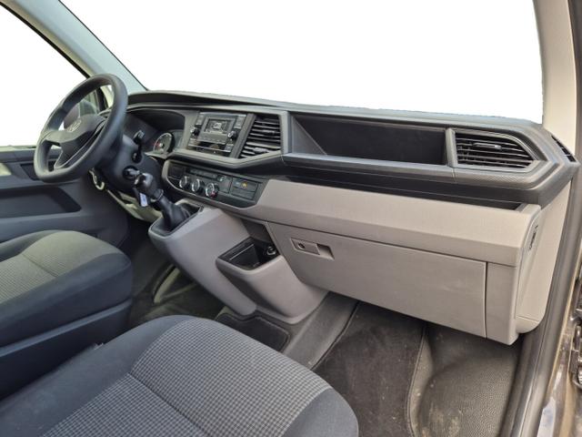 Volkswagen Transporter 6.1 150 Kombi L1H1 8S PDC 