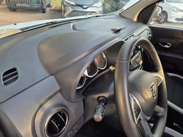 Dacia Lodgy Stepway 1.5 dCi 115 7S Nav PDC Kam SHZ 16Z 
