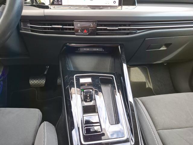 Volkswagen Golf Style VIII 1.5 eTSI 150 DSG Nav ergoA SHZ 