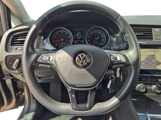 Volkswagen Golf Comfortline VII 1.5 TSI 150 DSG LED R-Line 