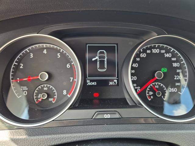 Volkswagen Golf Comfortline VII 1.5 TSI 150 DSG LED R-Line 