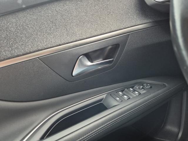 Peugeot 3008 All. Business 1.2 PureTech 130 LED Nav KeyL 
