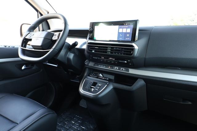 SpaceTourer MAX XL Pano AHK Nav Leder Kam Keyl 