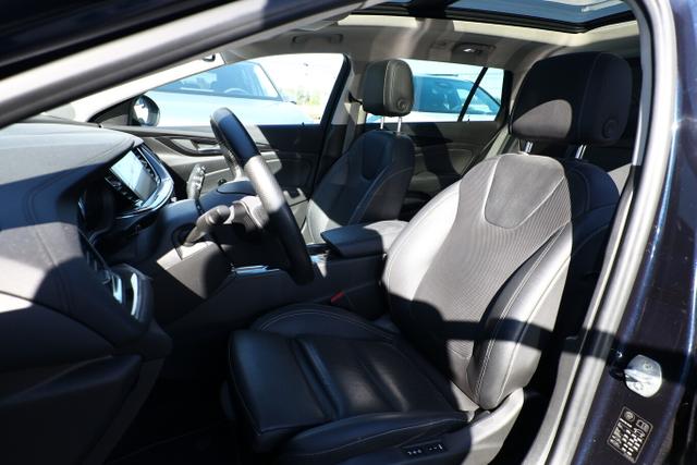 Opel Insignia Country Tour Business INNOVATION 1.6 CDTI 136 Aut. 