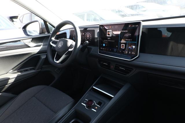 Volkswagen Tiguan DSG LED+ IQ.DRIVE SHZ 5JGar. Keyl 17Z ACC 
