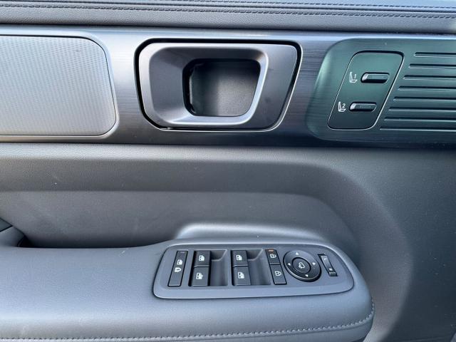 SANTA FE HEV 4WD Blackline 7S Nappa Pano 20Z HUD 
