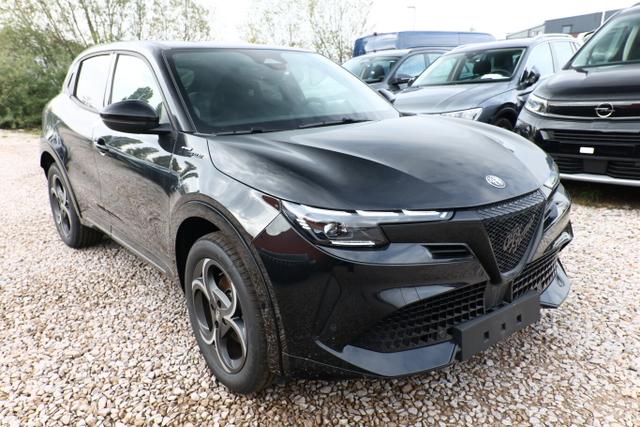 Alfa Romeo Junior Ibrida Sport Speciale TechP Matrix 18"LM 