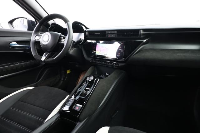 Alfa Romeo Junior Ibrida Sport Speciale TechP Matrix 18"LM 
