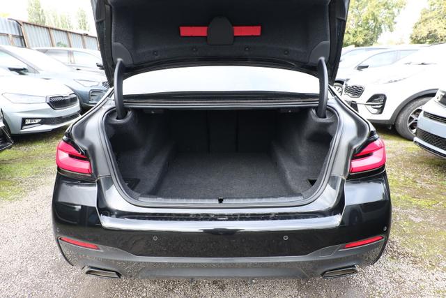 BMW 5er M Sport 520 d Mild Hybrid 19" Felgen LED Nav 