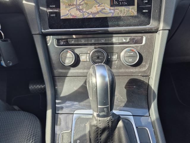 Volkswagen Golf Comfortline VII 1.0 TSI 115 DSG R-Line Nav 