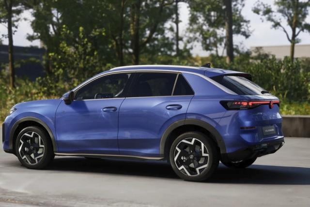 Volkswagen T-Roc R-Line IQ.Matrix Pano AHK EasyO ParkAss+ 