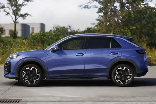 Volkswagen T-Roc R-Line IQ.Matrix Pano AHK EasyO ParkAss+ 