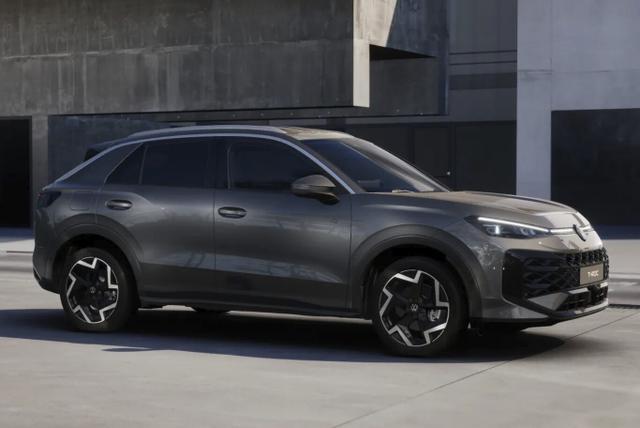 Volkswagen T-Roc R-Line AHK EasyO ParkAss+ SHZ LM18Z Keyl 