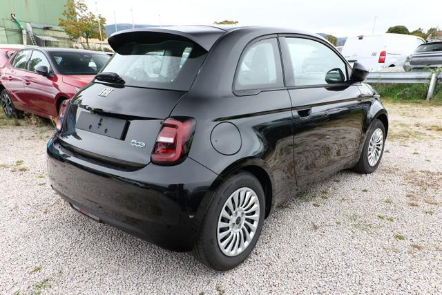 500e 42kWh Klimaaut. Nav PDC Kam CarPlay KeylGo 