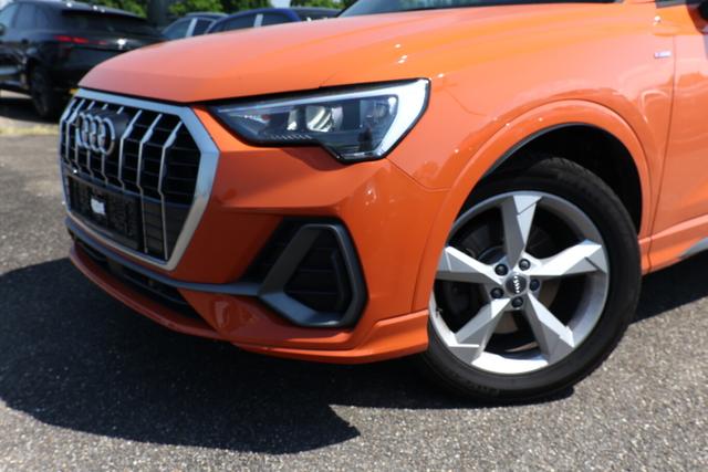 Audi Q3 S line 40 TDI quattro tronic Nav AHK eHk 