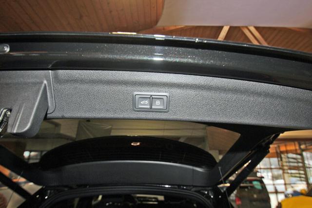 Audi Q3 S line 40 TFSI quattro S-Tronic S-Line, LED, MMI, virtual Cockpit 
