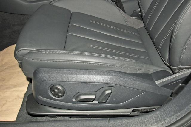 Audi A4 Limousine 40 TDI advanced S-tronic, Tour, Optikpaket, Business 