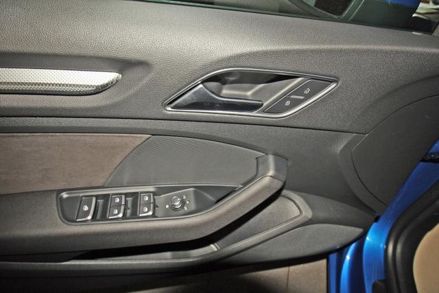 Audi A3 Cabriolet design Cabrio 1.4 TFSI design, Alcantara, LED, MMI Navigation, PDC 