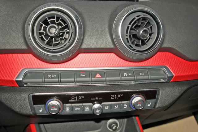 Audi Q2 40 TFSI quattro sport S-Tronic, AHK, Navi, ACC, Sound, LED 
