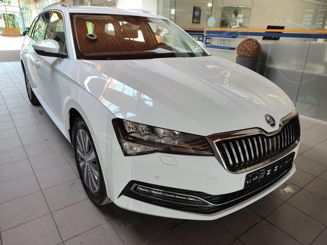 Skoda Superb Combi - Premium Edition 2.0 TDI Style, AHK, Traveller, virtual, sofort Vorlauffahrzeuge