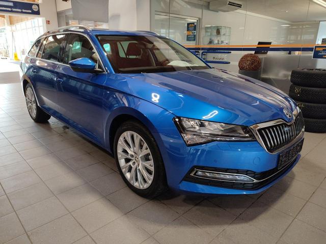 Lagerfahrzeug Skoda Superb Combi - Style 4x4 2.0 TDI DSG Style, AHK, Pano, Side