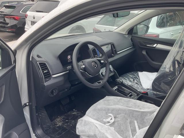 Skoda Karoq - 1.5 TSI DSG Ambition, AHK, LED, virtual, 4-J Garantie, Winter Vorlauffahrzeug