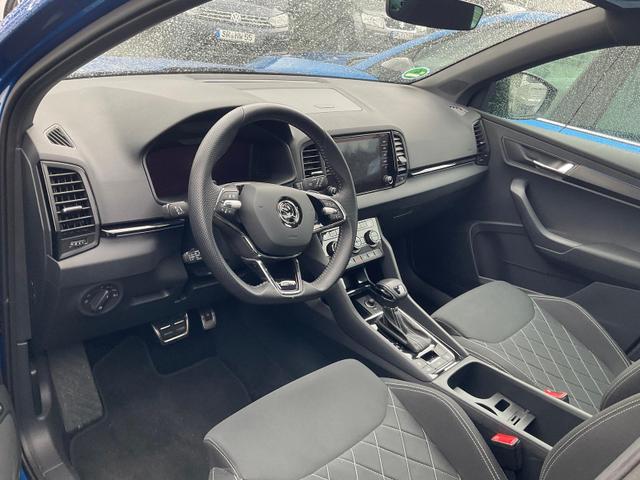 Gebrauchtfahrzeug Skoda Karoq - Sportline 1.5 TSI DSG Sportline, AHK, Pano, Kamera