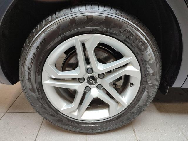Audi Q5 40 TDI quattro basis S-Tronic, Matrix, virtual, MMIplus 