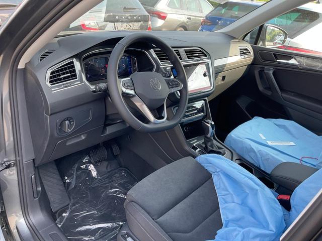 Volkswagen Tiguan Allspace - LIFE 1.5 TSI DSG Life, 7-Sitzer, Navi, virtual Vorlauffahrzeuge