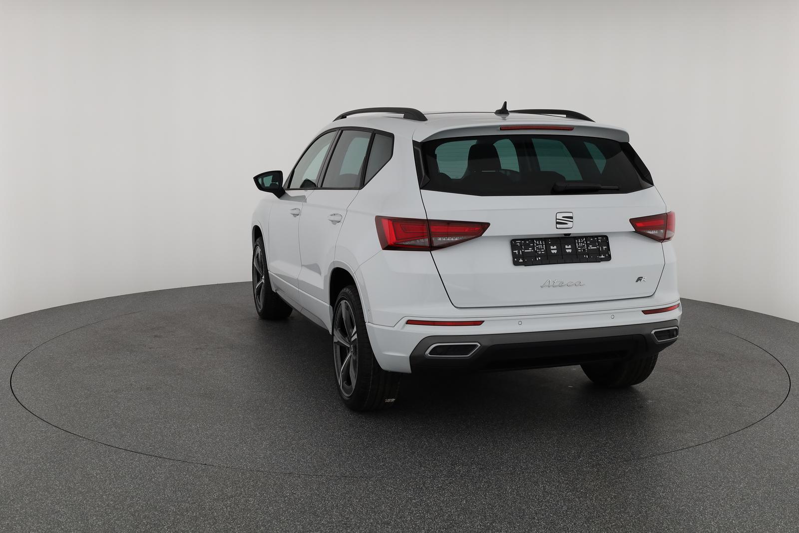 Seat Ateca FR 1.5 TSI DSG FR, Pano, AHK, 19-Zoll, Navi, el. Klappe, Kamera,  5-J Garantie Neuwagen mit Rabatt