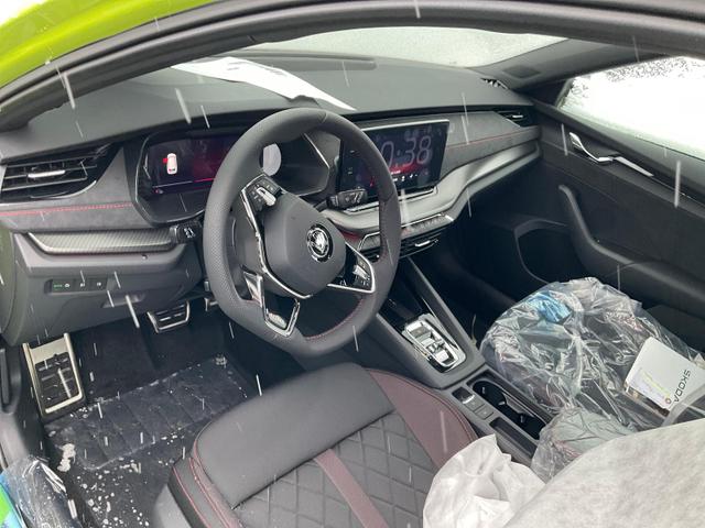 Lagerfahrzeug Skoda Octavia Combi - RS 4x4 2.0 TDI DSG 4x4, Pano, AHK, Matrix, Columbus