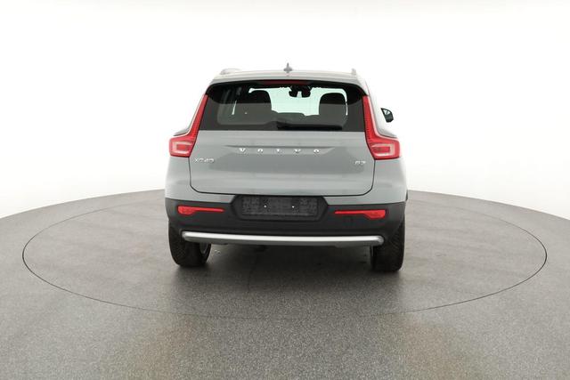 Volvo XC40 Core 2WD B3 Mild-Hybrid Core, Navi, Thors Hammer, Winter, Kamera, el. Klappe 