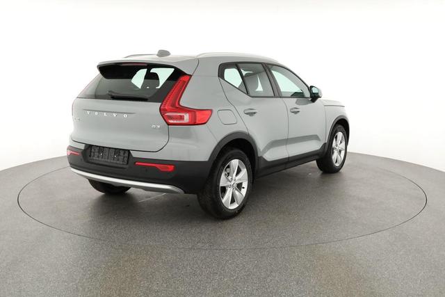 Volvo XC40 Core 2WD B3 Mild-Hybrid Core, Navi, Thors Hammer, Winter, Kamera, el. Klappe 