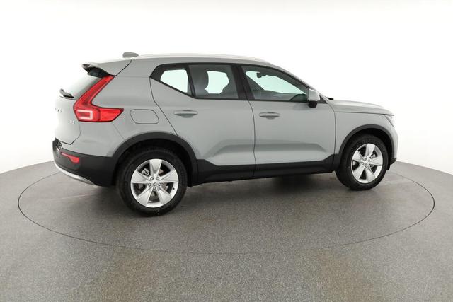 Volvo XC40 Core 2WD B3 Mild-Hybrid Core, Navi, Thors Hammer, Winter, Kamera, el. Klappe 